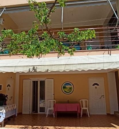 Villa Family Bitri Piqeras Εξωτερικό φωτογραφία