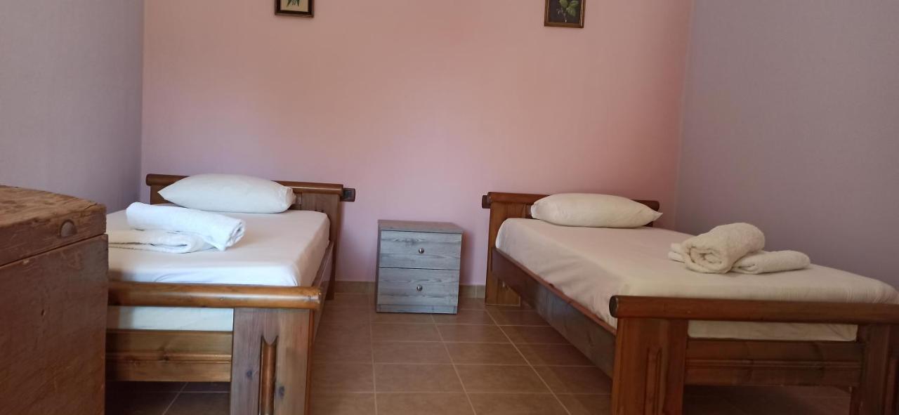 Villa Family Bitri Piqeras Εξωτερικό φωτογραφία