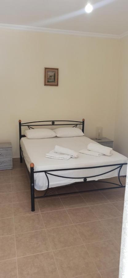 Villa Family Bitri Piqeras Εξωτερικό φωτογραφία