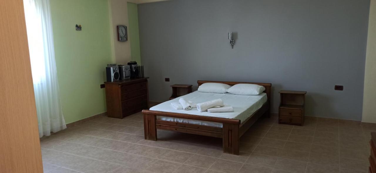 Villa Family Bitri Piqeras Εξωτερικό φωτογραφία